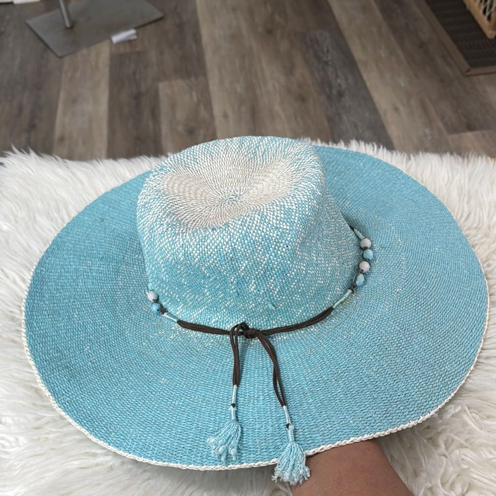 Ángela & William Stylish Blue and White Women's Sun Hat
